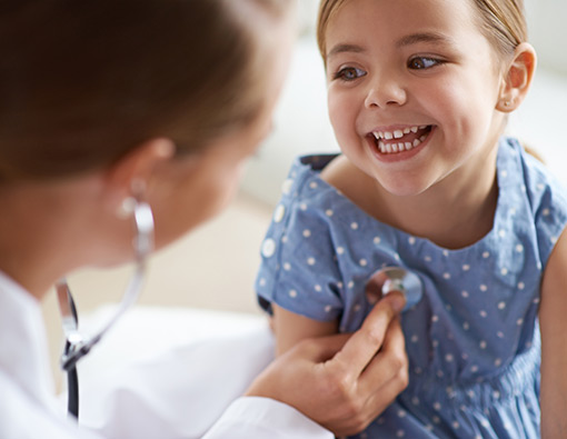 Cuidamos a sus pequeños con sonrisas y ciencia
